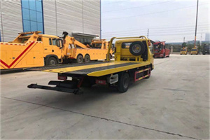 江达非事故拖车